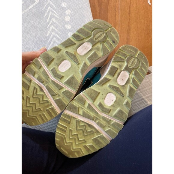 Karhu Sneakers Size 6.5 Grey/ Laurel Oak - Picture 8 of 8